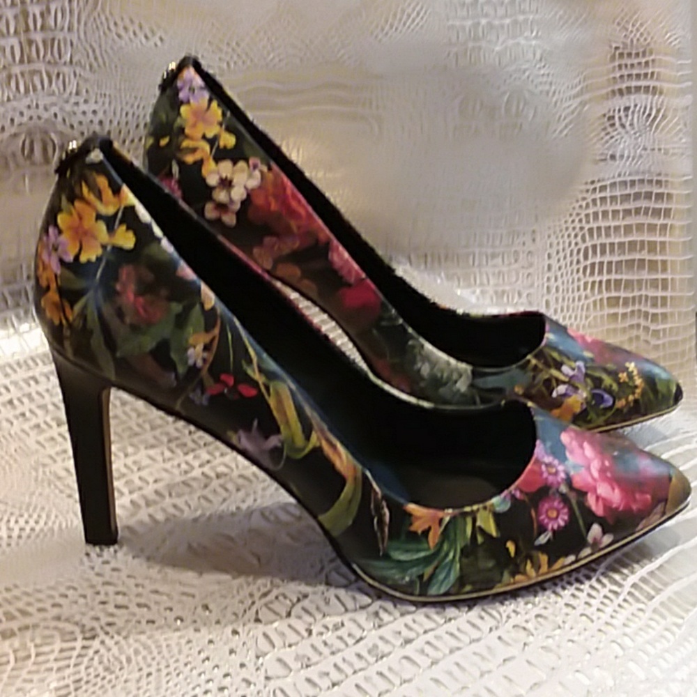 Sexy Elliot Lucca Heels